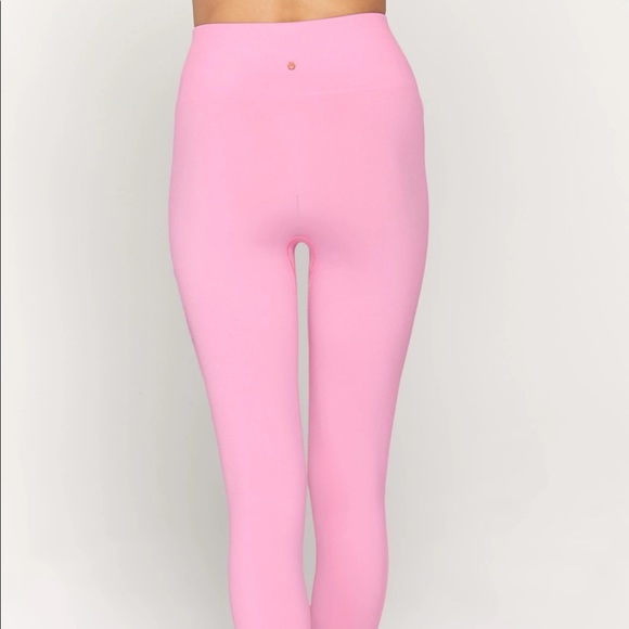Icon Seamless High Waist Legging - Picture 8 of 9